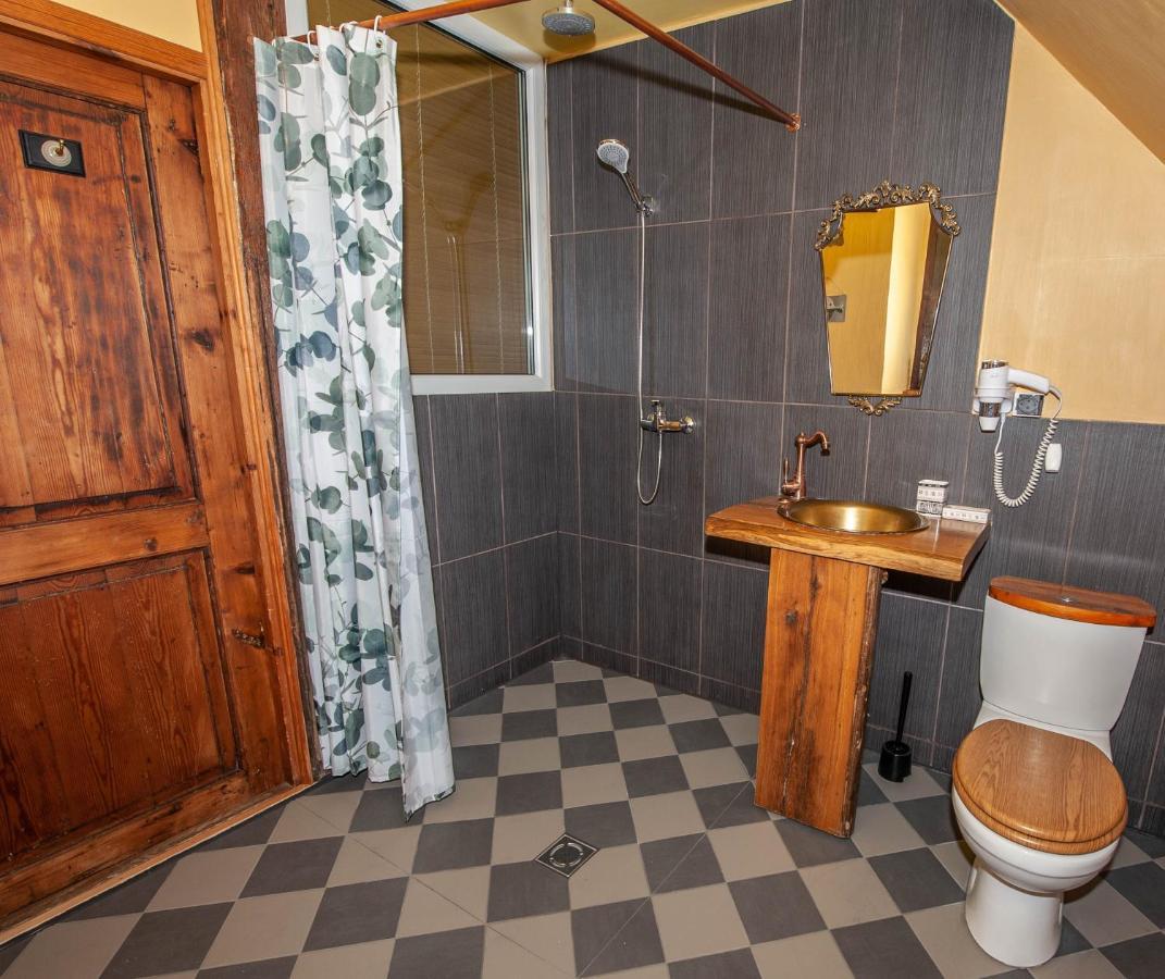 Balta Maja Hotel Pilsrundāle Екстериор снимка