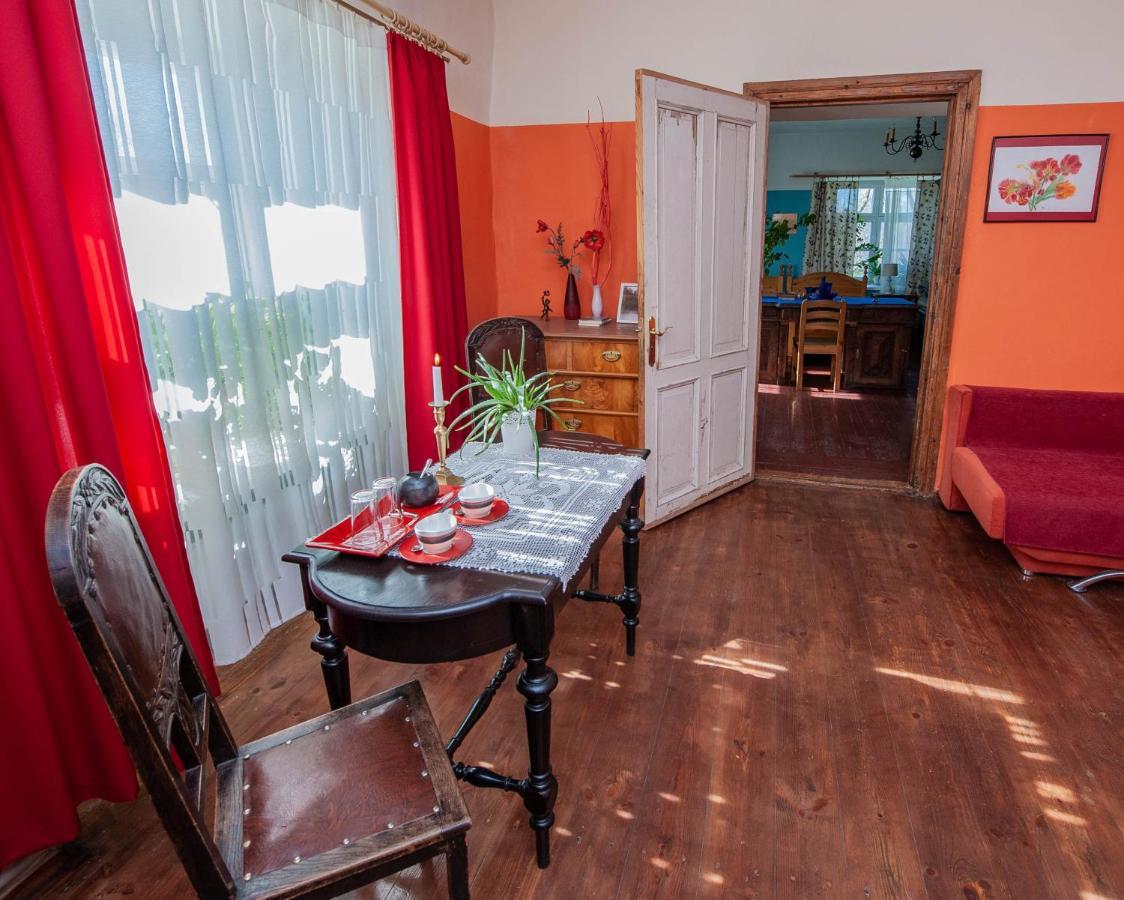 Balta Maja Hotel Pilsrundāle Екстериор снимка