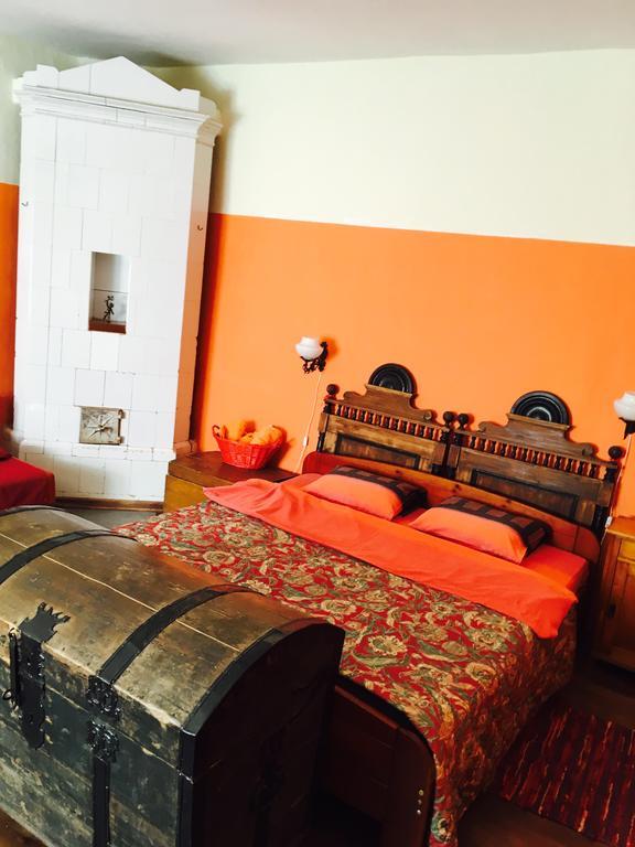 Balta Maja Hotel Pilsrundāle Екстериор снимка