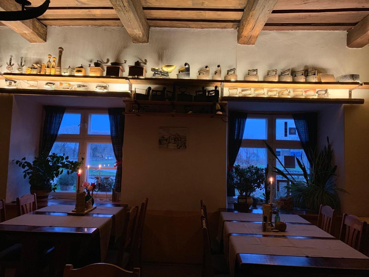Balta Maja Hotel Pilsrundāle Екстериор снимка
