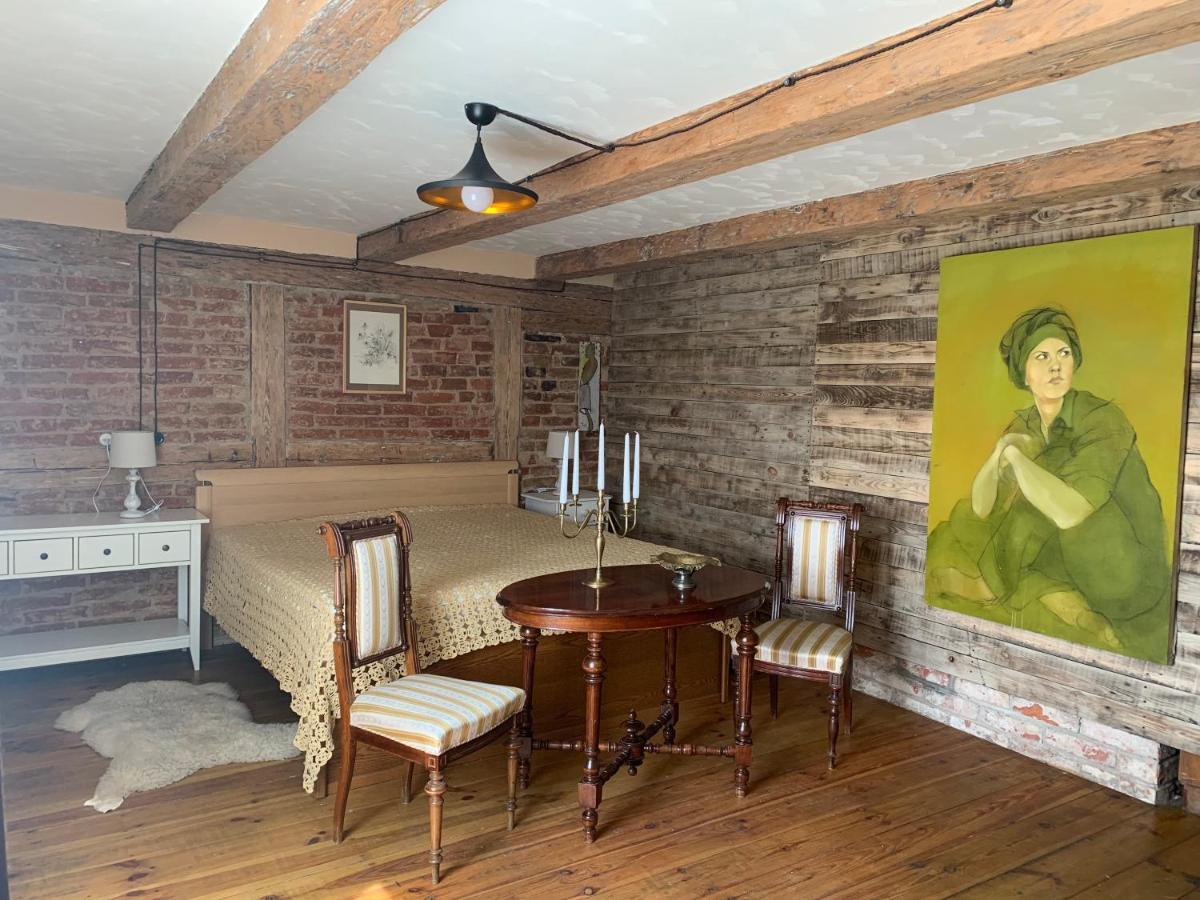Balta Maja Hotel Pilsrundāle Екстериор снимка