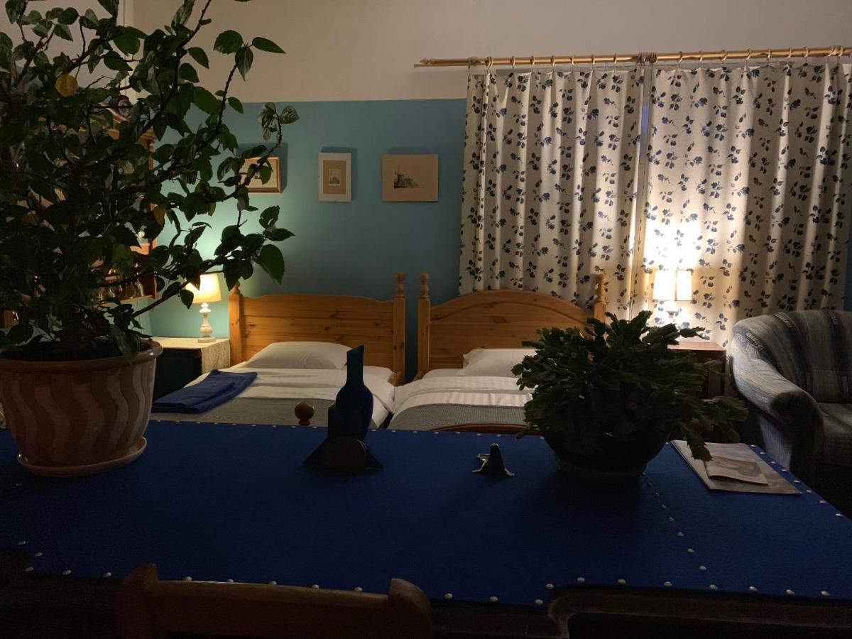 Balta Maja Hotel Pilsrundāle Екстериор снимка